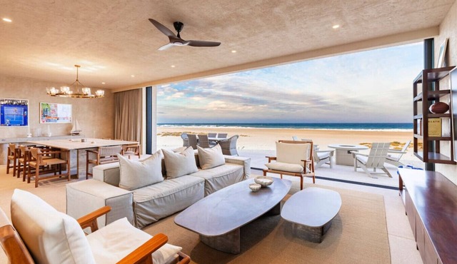 Beachfront Villa · Lighthouse · 11 Guests