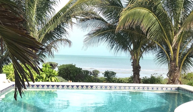 Beachfront Villa Tranquilita 3Bd/3Ba POOL,WiFi ,4 AC , Private collection