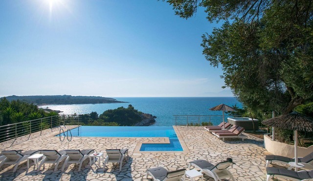 Beachfront Villa Seasun