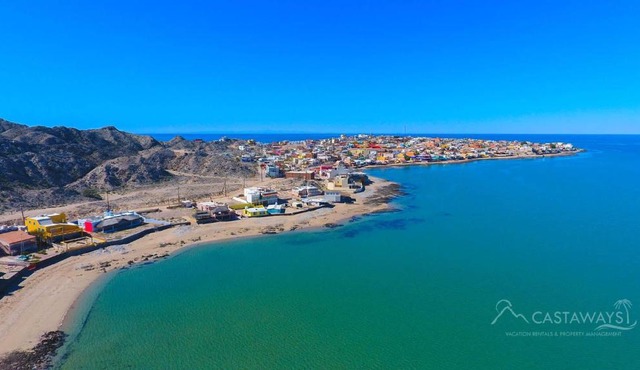Beachfront Villa Sleeps 14 in Cholla Bay