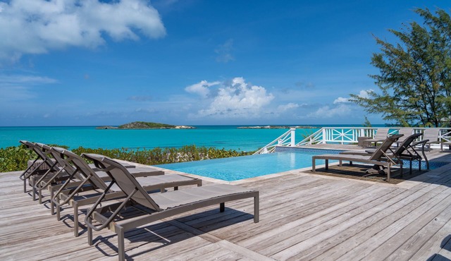 Beachfront Villa with Pool on beautiful Sandy Beach
