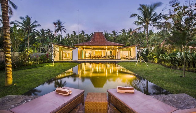 Beachfront Villas with Private Infinity Pool, ask us for the 2024 discount deal!