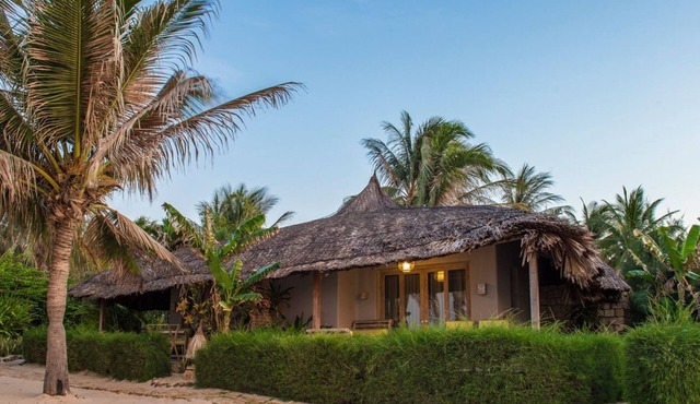 Beachfront Bungalow - One Bedroom Resort, Sleeps 2