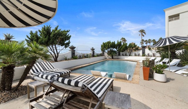 Beachfront w/Resort Pool