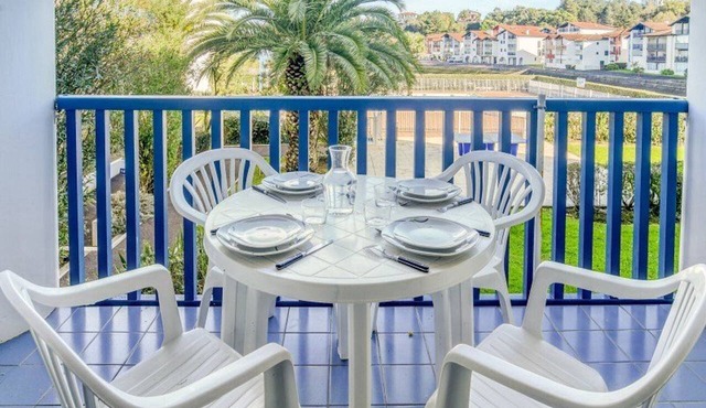 Beachside Apartment with Pool and Terrace in Urrugne