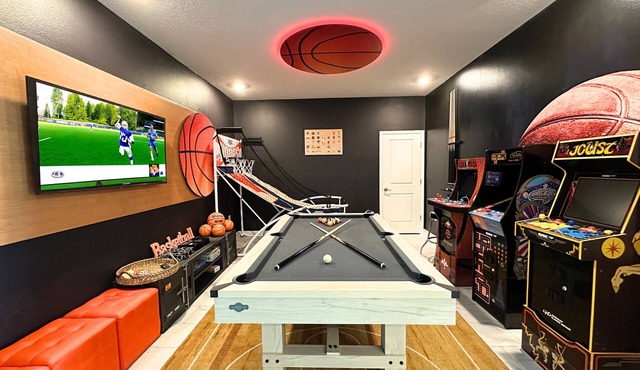 Beachside Deluxe: Endless Amenities & Private Pool!