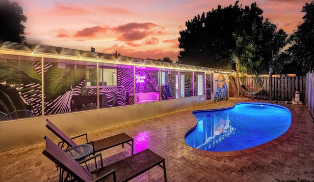 Beachside Haven with Pool & BBQ. 6 min to Beach