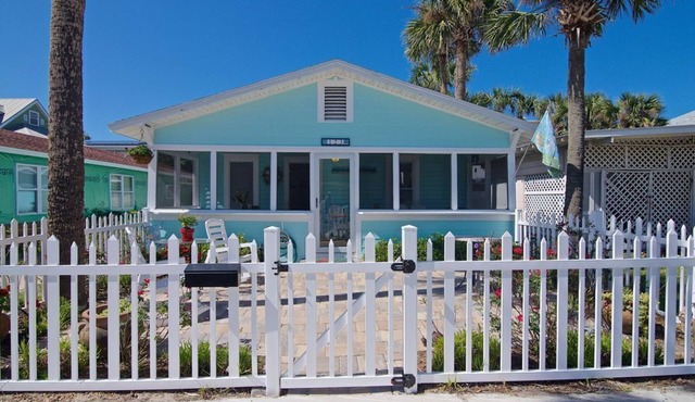Beachy Cottage by the sea