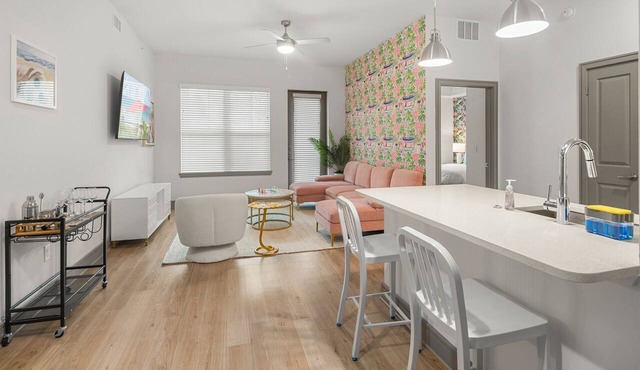 Beachy Escape: 2BR/2BA w./Pool, Gym, and Theater