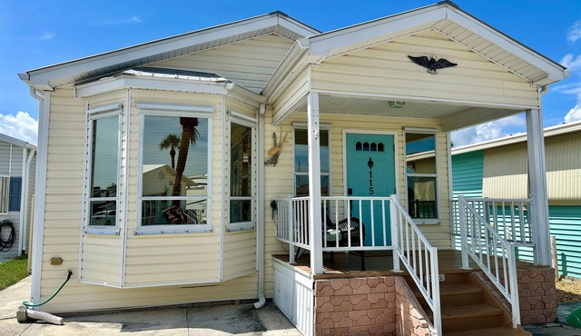 Beachy Keen 2 bed, 2 bath home