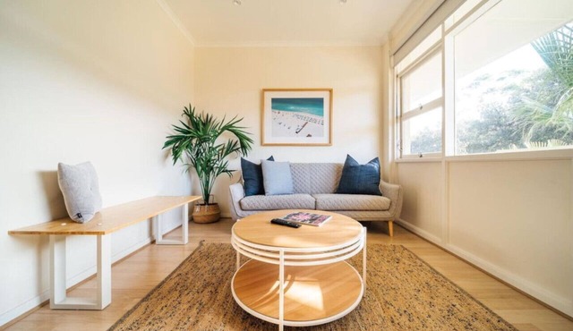 Beachy Keen on Moseley - Laid-Back Stay by the Jetty