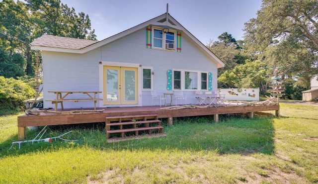 Beachy Outer Banks Retreat w/ Deck + Grill!