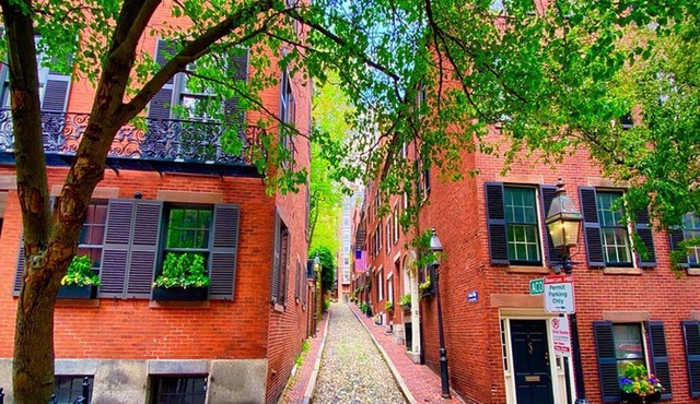 Beacon Hill + Back Bay Walking Tour: History + Fun Photo Tips