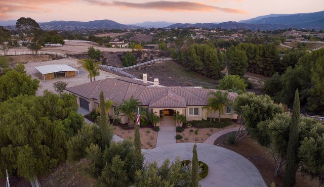 Bear Bridge by AvantStay | Hilltop Haven in Temecula w/Views!