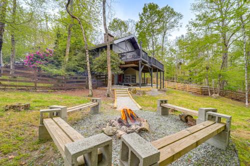 'Bear Crossing Chalet:' Beech Mountain Family Home