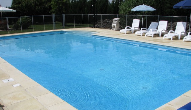 Beaurepaire - La Grange: Gite (country Cottage) for 6 people with swiming pool.