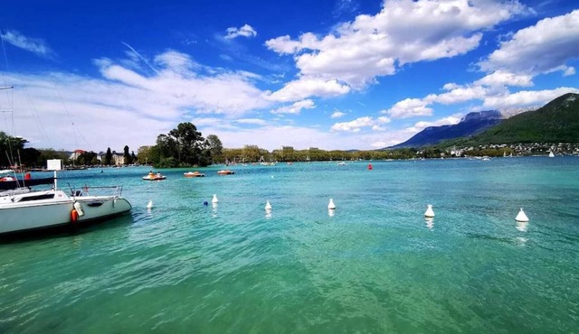 Beau T1 Spacieux, Proche Centre et lac