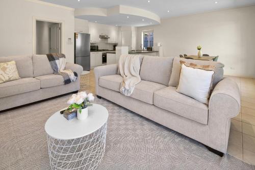 Beaumont Bliss: 4BR 2 5BA Family Retreat