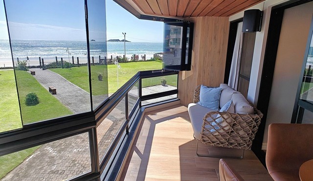 Beautiful beachfront apartment in Gaivotas - Ingleses Norte