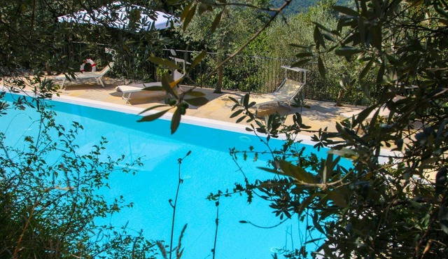 Beautiful private villa with private pool, WIFI, TV, patio, pets allowed, panoramic view and par...