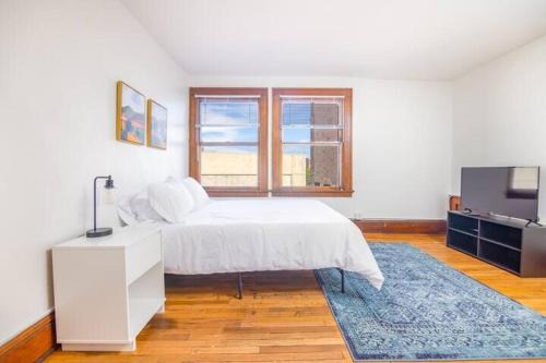 Beautiful 1 Bed Studio Apt Close to Hospitals!