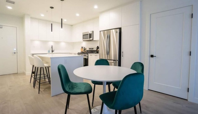 Beautiful 2 Bdrm Condo in Langley