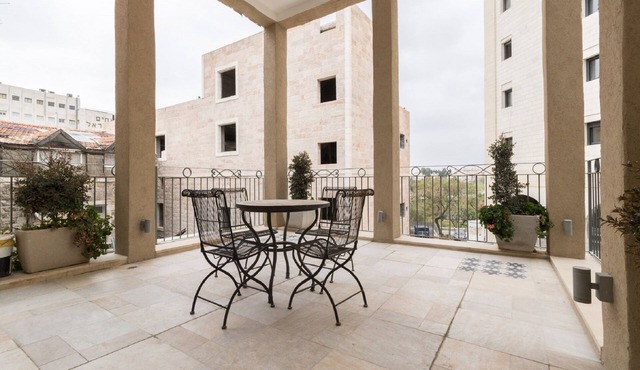✦Beautiful 2 BDR ✦2 bath ✦balcony ✦ near Mamilla✦