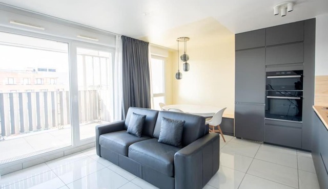 beautiful 2 bedroom apartment 40 min from Paris