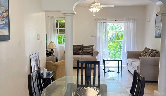 Beautiful 2 Bed, 2 Bath Condo, Pool, W&D, & Airy Patio. Walk to Miami Beach
