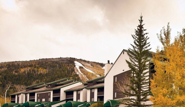 Beautiful 2 bedroom unit at resort, sleeps 6