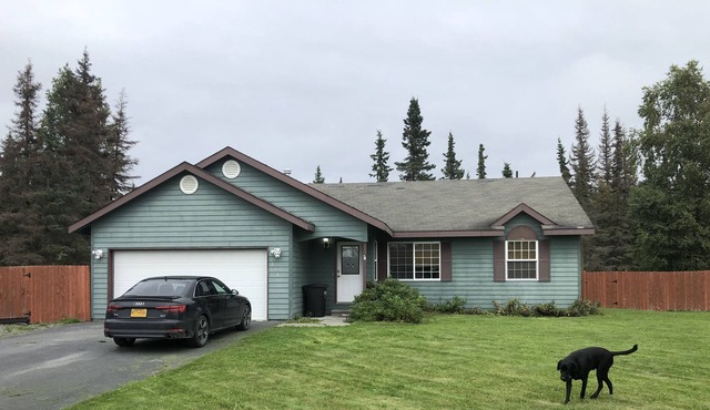 Beautiful 3bed/2bath close to Mouth of Kenai River, Beach, and downtown Kenai.