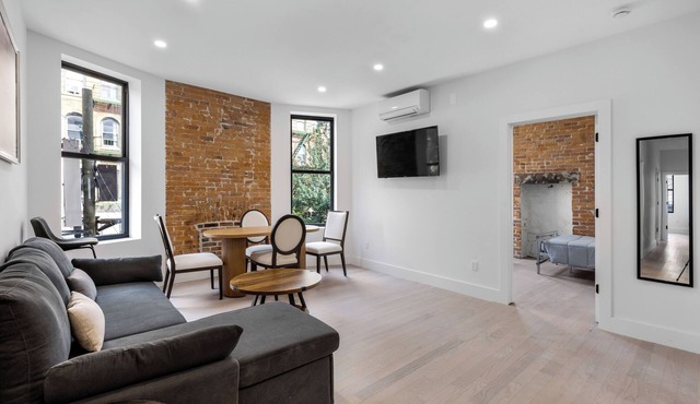 Beautiful 4-bedroom in Brooklyn quick commute to downtown Manhattan