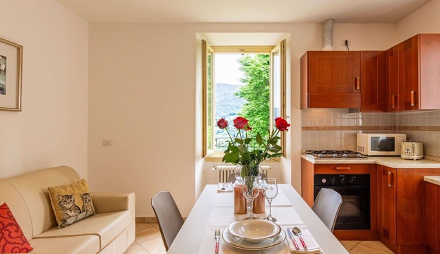 Beautiful apartment for 2 people with WIFI, TV and parking