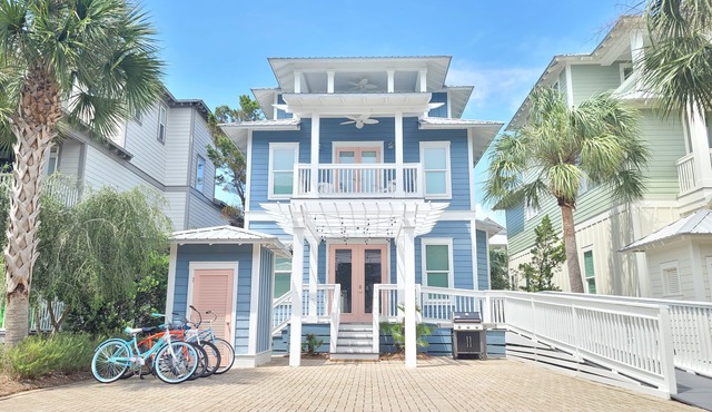 Beautiful and Luxurious Seacrest Beach Home! 30A ♥ Easy Beach and Pool Access!
