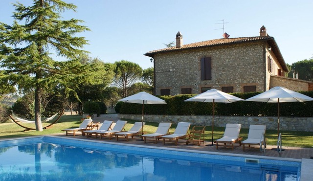 Beautiful and spacious 2-storey villa in the beautiful Umbria with private pool