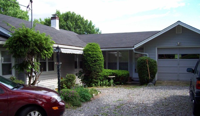 Beautiful and spacious 4 bedroom, 3 bath house with full water view