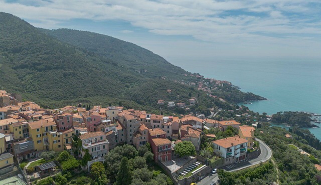 Beautiful apartment for 4 guests with WIFI, A/C, TV and terrace