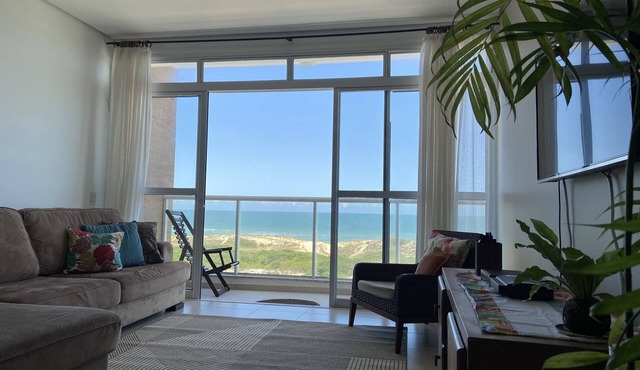 Beautiful apartment in front of the sea with view of the beach - 3 suites for 8 people