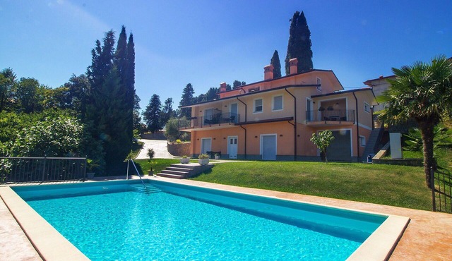 Beautiful apartment for 5 people with pool, WIFI, A/C, TV, patio and panoramic view