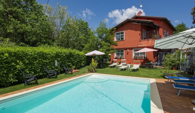 Beautiful apartment for 8 people with pool, WIFI, TV, terrace and pets allowed