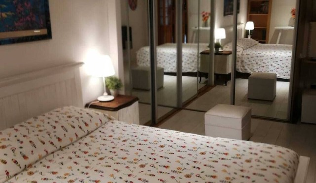 Beautiful apartment in areas of bars, clubs and restaurants.