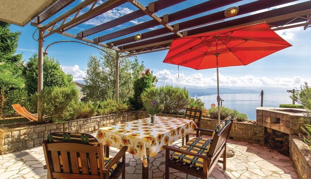 Beautiful apartment in Kolavici