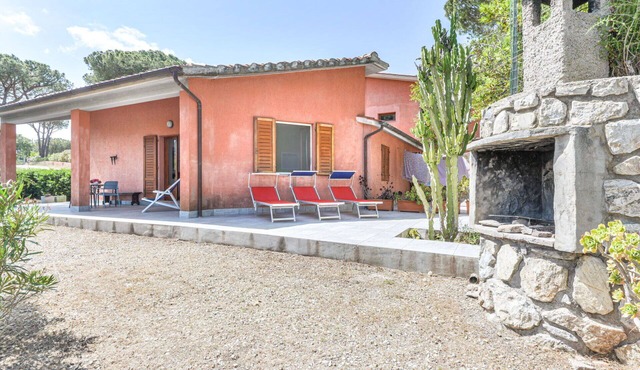 Beautiful apartment for 4 people with A/C, pool, WIFI and terrace