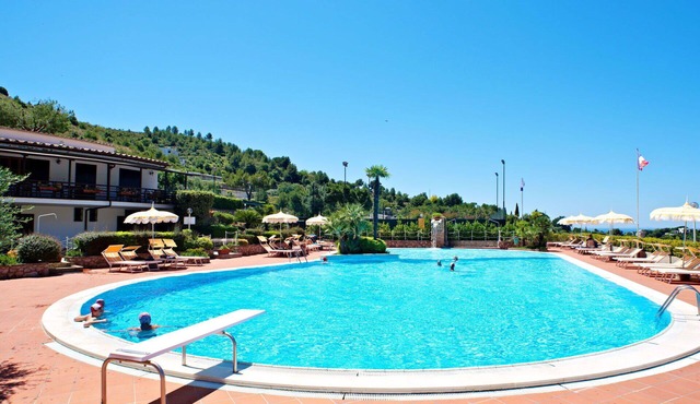 Beautiful apartment for 2 people with pool, WIFI, A/C, TV and pets allowed