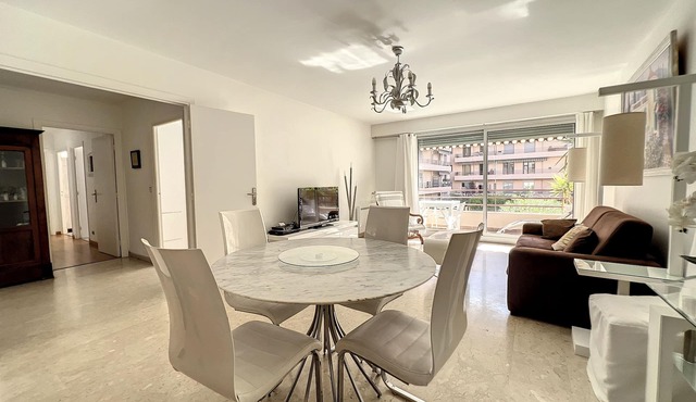 Beautiful apartment with terrace (if Parking space necessary add100€ per week)
