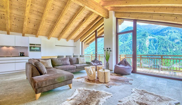 Beautiful Austrian style Chalet at the ski slope