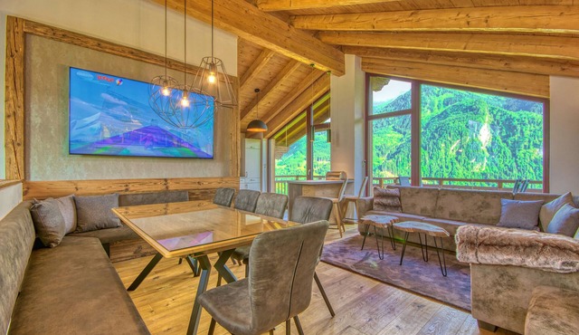 Beautiful Austrian style Chalet at the ski slope
