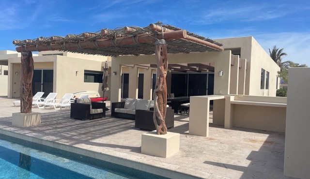 Beautiful Beachfront Villa