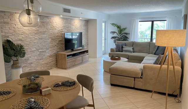 Beautiful Beachfront Sand Key 2 Bedroom Condo