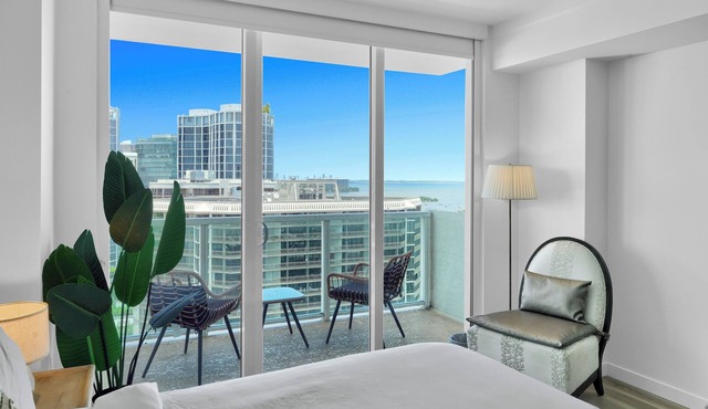 Beautiful Blue Gold Studio Ocean View